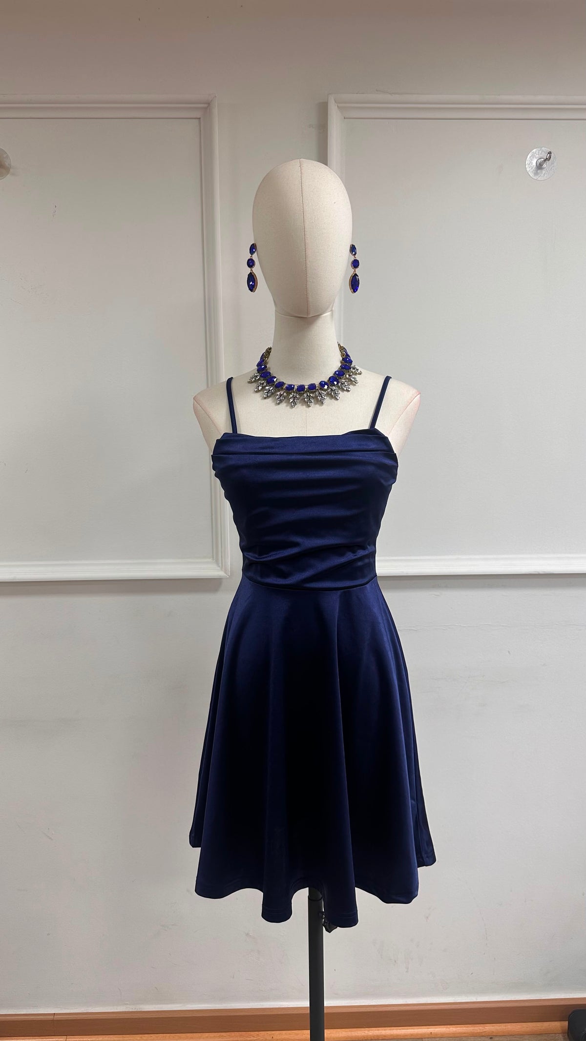Vestido Fiesta Satinado Falda Evasé Azul