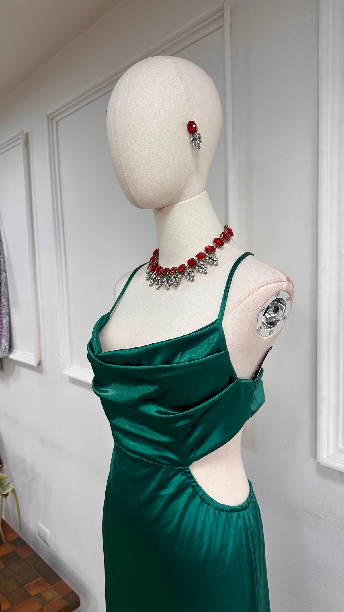 Vestido Fiesta Cut Out Satinado verde esmeralda