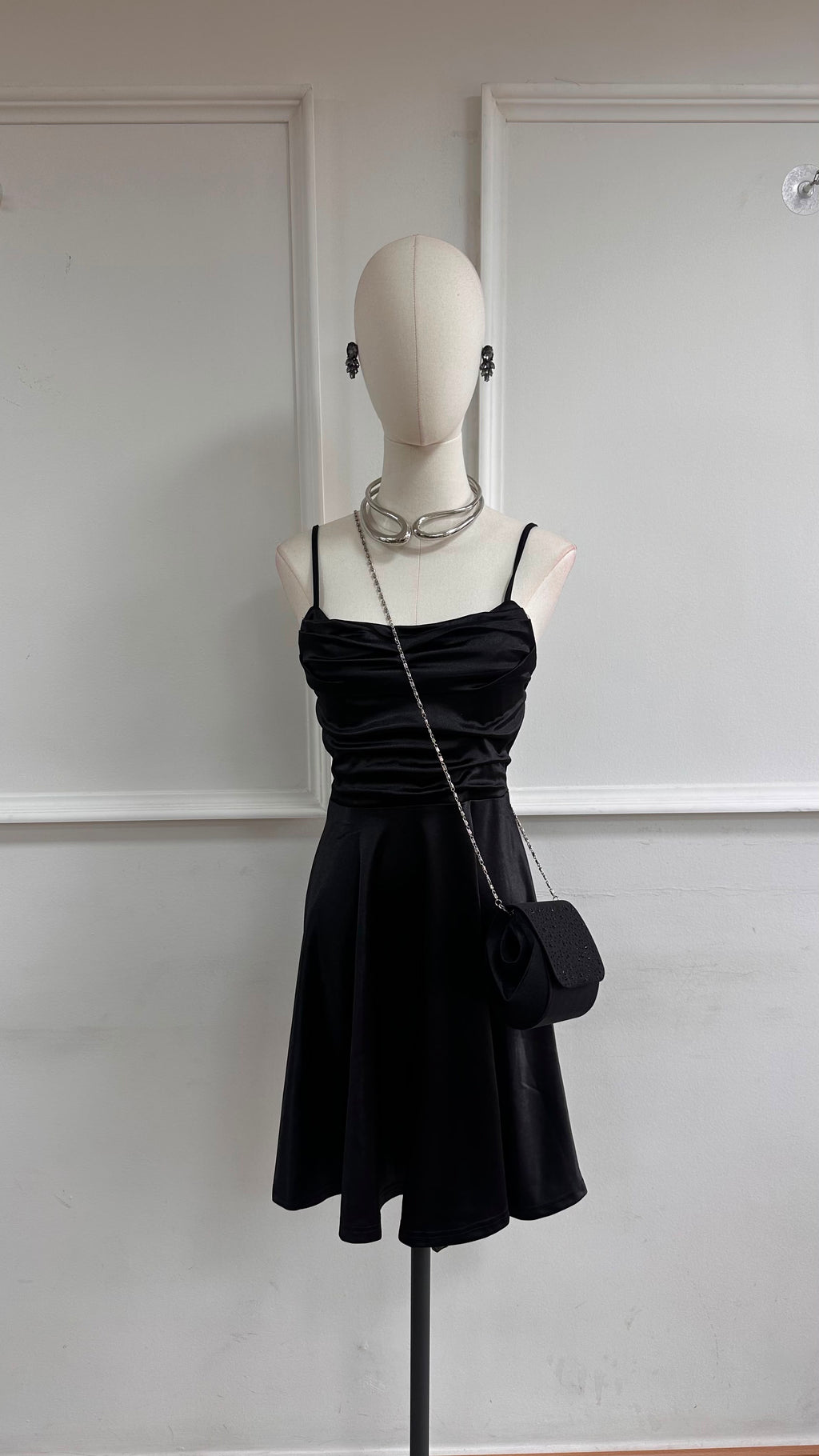 Vestido Fiesta Falda Evasé Negro
