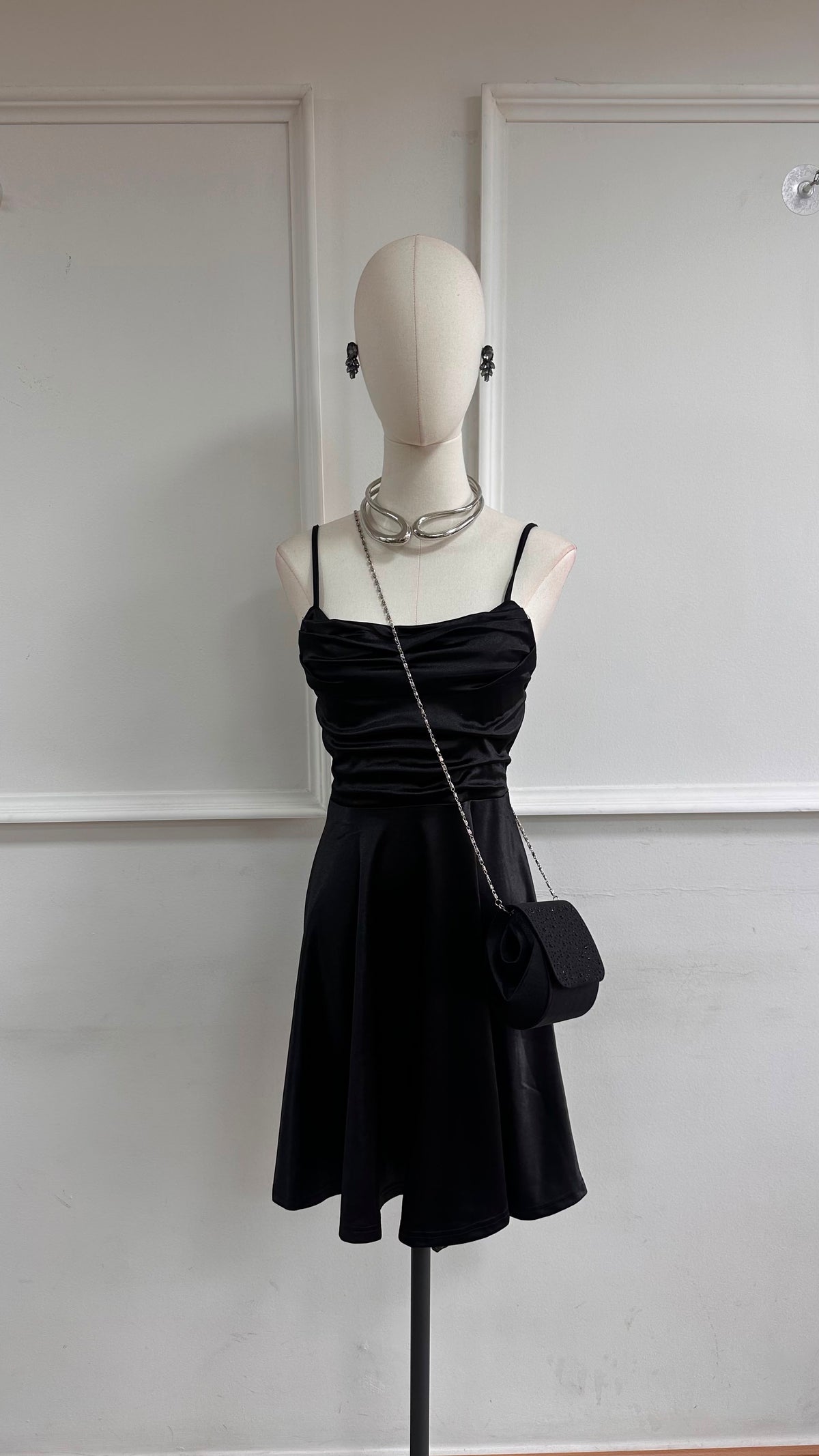 Vestido Fiesta Falda Evasé Negro